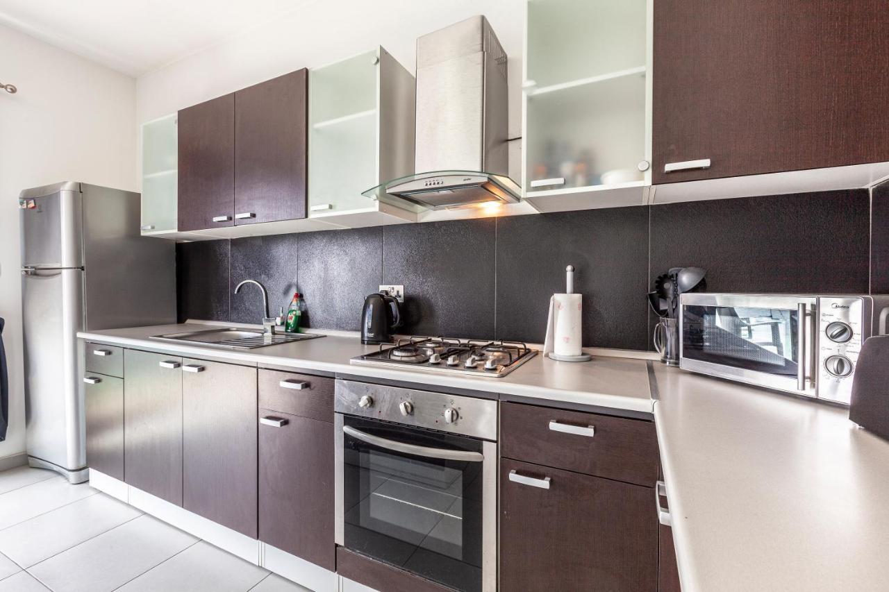 Z4 - Seafront Apartment Сейнт Полс Бей Екстериор снимка